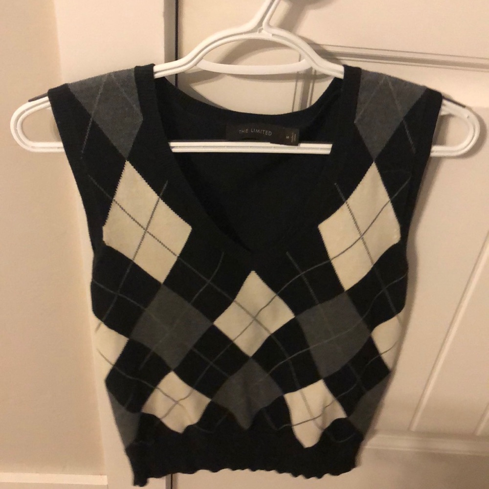 Black grey and cream argyle pattern sweater vest